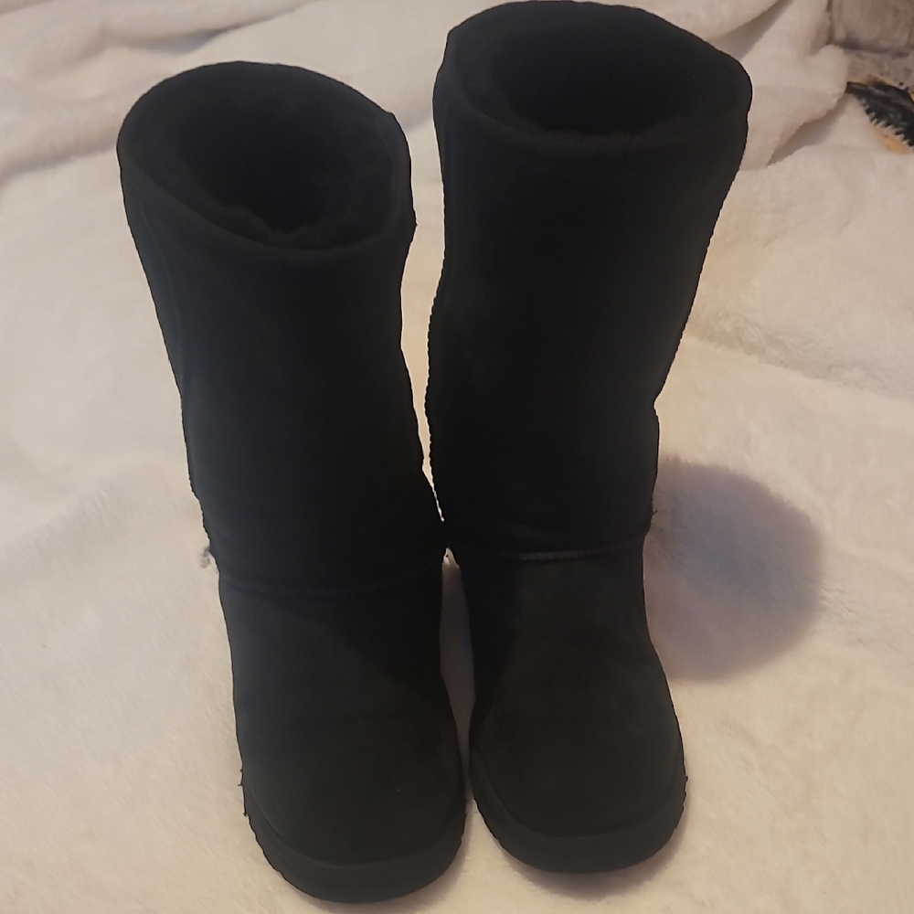 UGG Women's Black Winter Boots